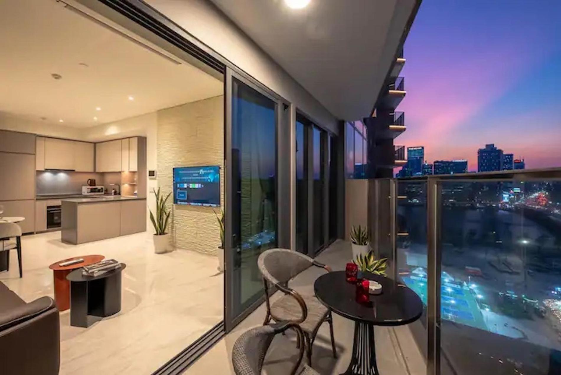 Zo Apartment Opera, Crest, Galleria -Central Saigon -Free Pool-Gym-Sauna Room-Yoga Room Ciudad Ho Chi Minh  Exterior foto